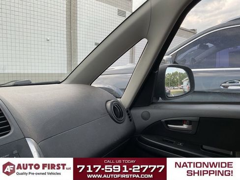 Used 2010 Suzuki SX4 AWD Hatchback image 13