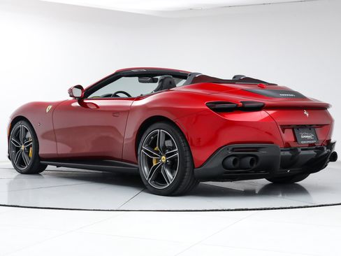 Used 2025 Ferrari Roma image 9