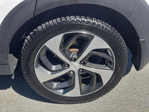 Used 2018 Hyundai Tucson Value AWD/4WD image 26