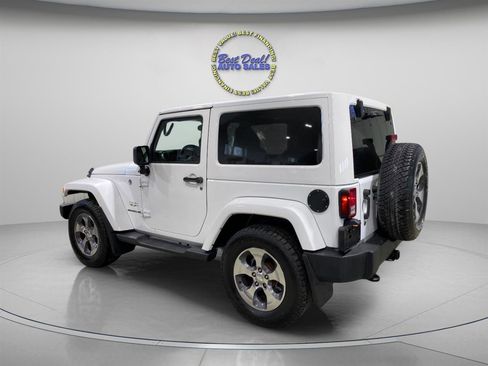 Used 2017 Jeep Wrangler Sahara w/ Connectivity Group image 3