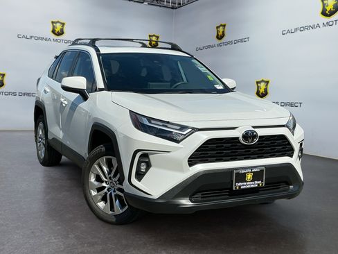 Used 2024 Toyota RAV4 XLE Premium FWD image 3