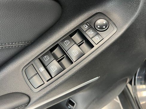 Used 2011 Mercedes-Benz ML 350 4MATIC image 27