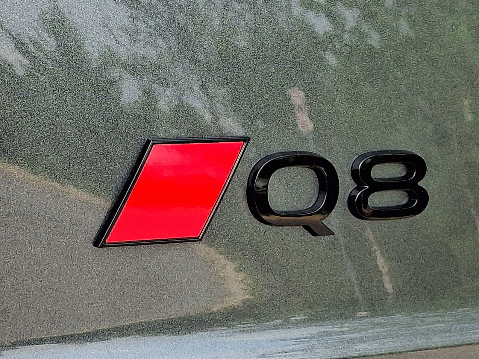 Used 2024 Audi Q8 Premium Plus AWD/4WD image 32