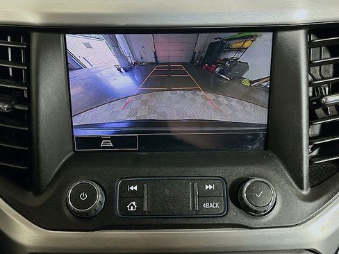 Used 2023 GMC Acadia SLT w/ Elevation Edition AWD/4WD image 17