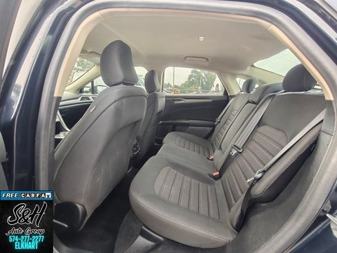 Used 2020 Ford Fusion SE FWD image 17