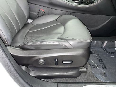 Used 2017 Buick Envision Essence image 21