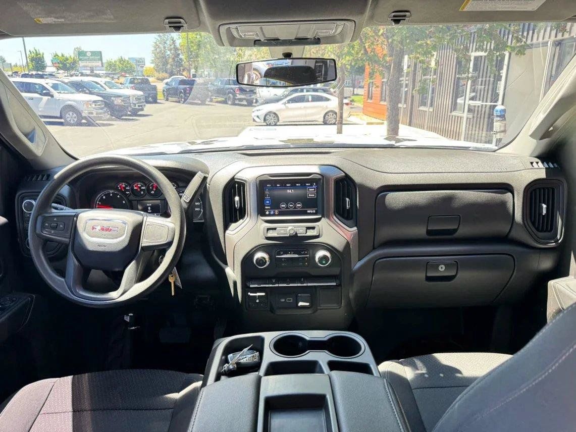 Used 2022 GMC Sierra 3500 Pro w/ Convenience Package AWD/4WD image 12