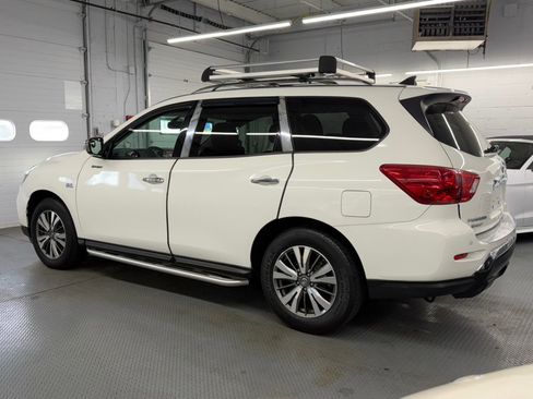 Used 2018 Nissan Pathfinder SV AWD/4WD image 11