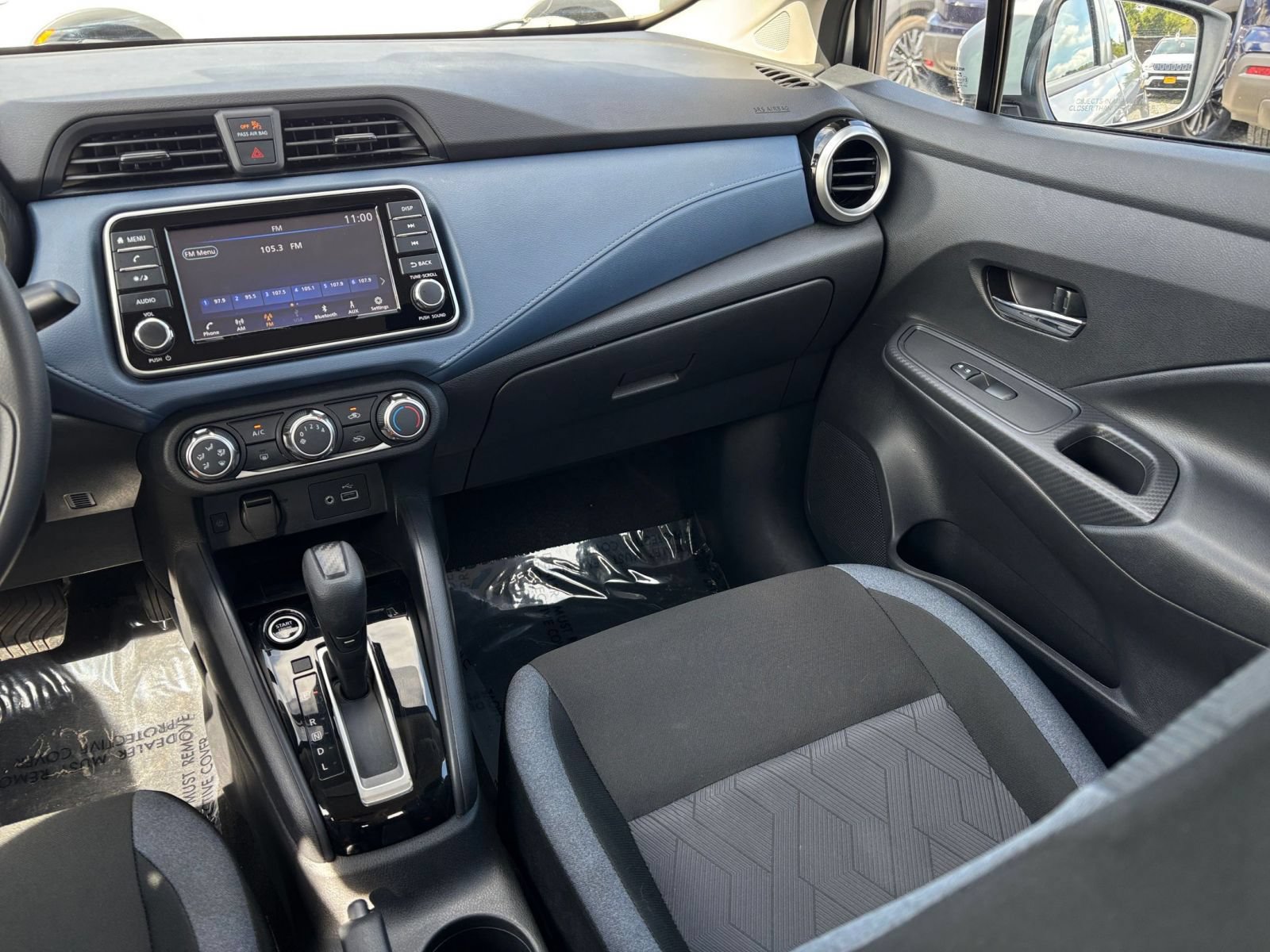 Used 2025 Nissan Versa SV FWD image 32