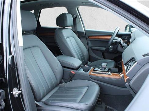 Used 2023 Audi Q5 2.0T Premium Plus AWD/4WD image 30