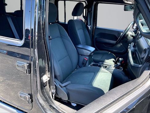 Used 2022 Jeep Gladiator Sport AWD/4WD image 8