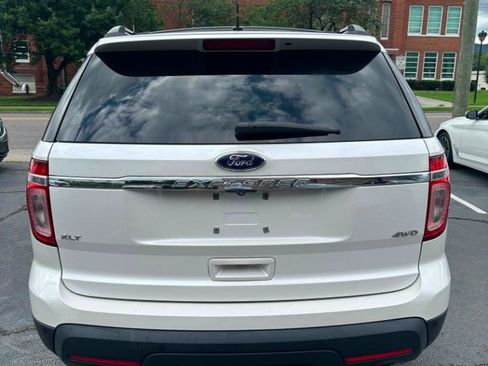 Used 2014 Ford Explorer XLT w/ Equipment Group 201A AWD/4WD image 4