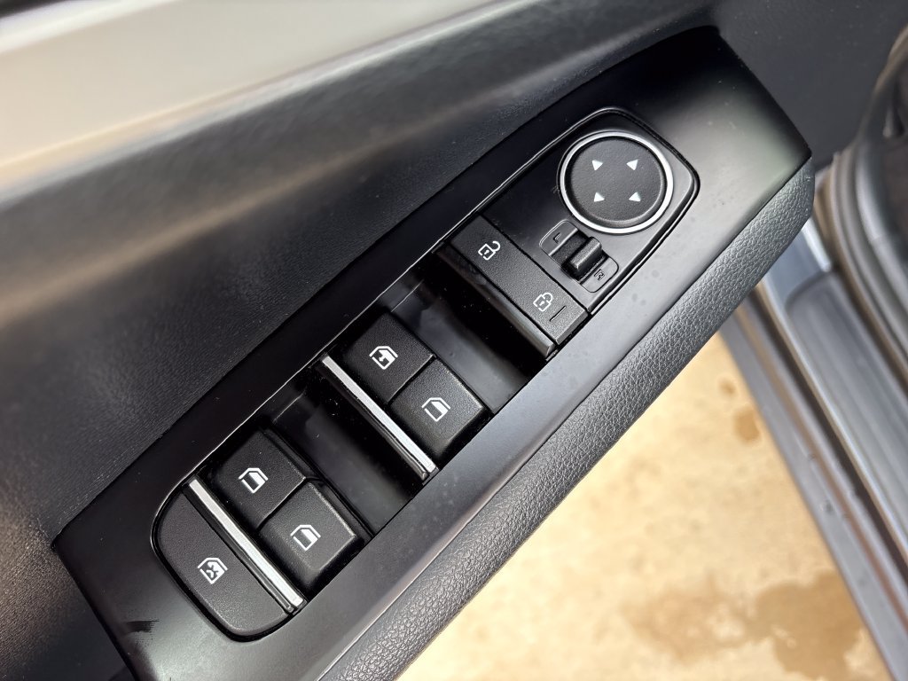 Used 2022 Kia Soul LX w/ Technology Package FWD image 11