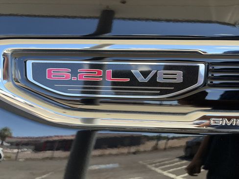 Used 2019 GMC Sierra 1500 Denali w/ Denali Ultimate Package AWD/4WD image 9