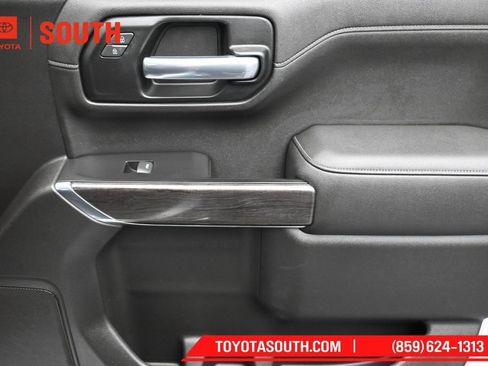 Used 2019 Chevrolet Silverado 1500 LTZ AWD/4WD image 33