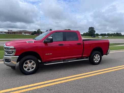 Used 2026 RAM 2500 Big Horn AWD/4WD image 9