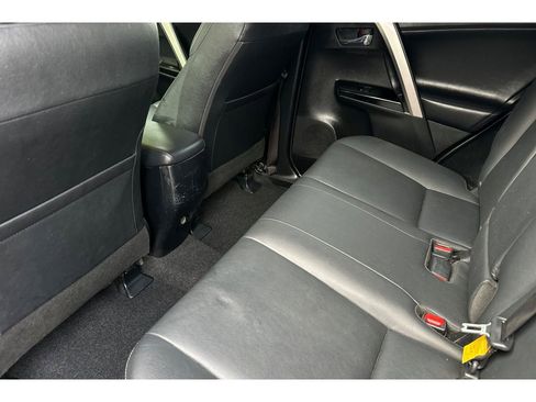 Used 2016 Toyota RAV4 Limited image 13