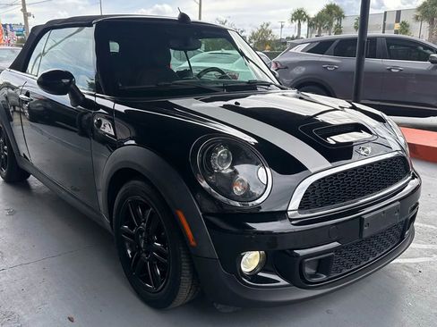 Used 2015 MINI Cooper S image 6