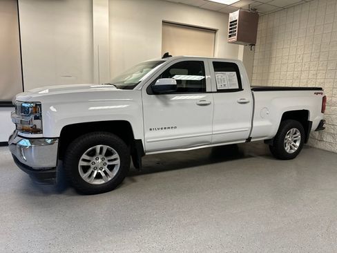 Used 2018 Chevrolet Silverado 1500 LT w/ All Star Edition AWD/4WD image 16