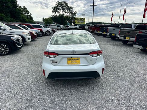 Used 2022 Toyota Corolla LE FWD image 15