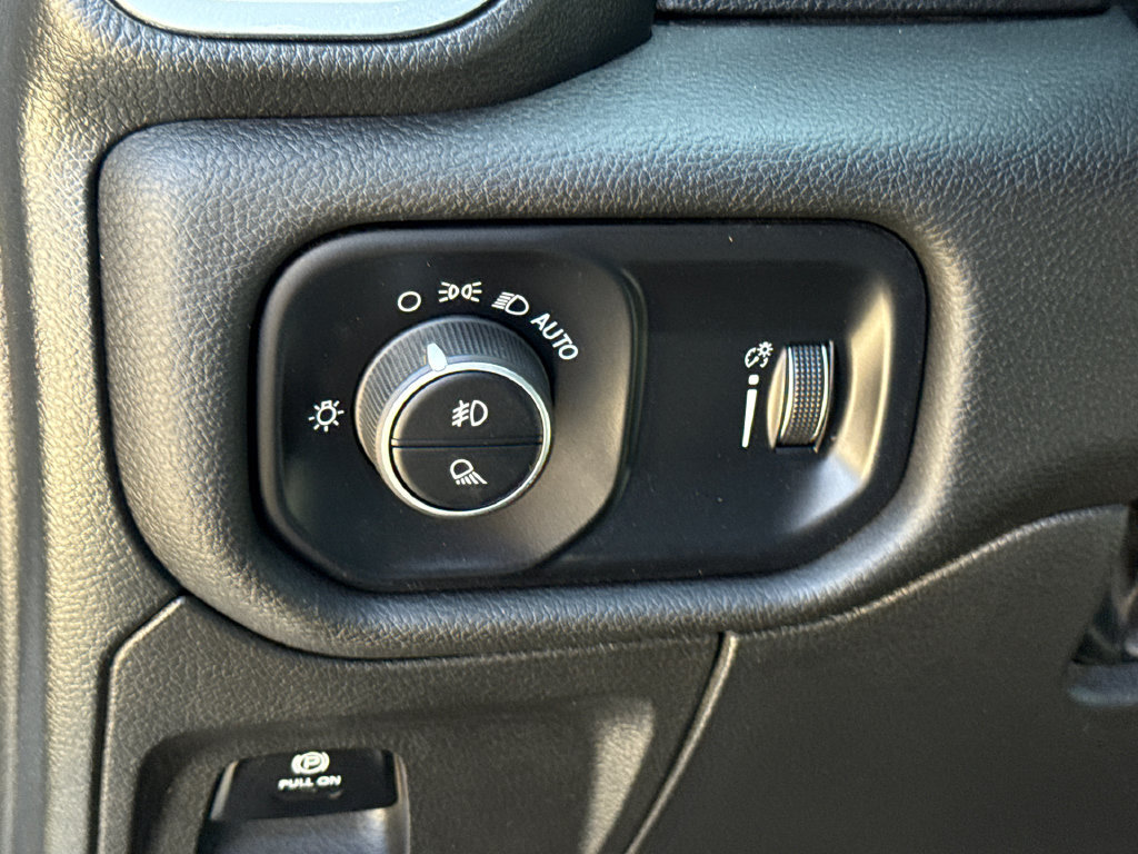 Used 2024 RAM 1500 Big Horn AWD/4WD image 20