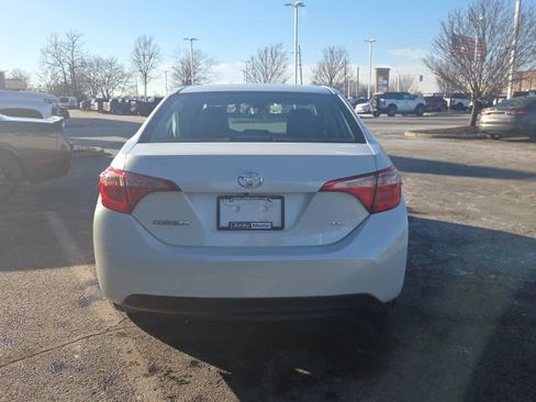 Used 2018 Toyota Corolla LE image 6