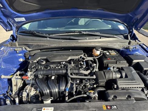 Used 2024 Hyundai Elantra SE image 21