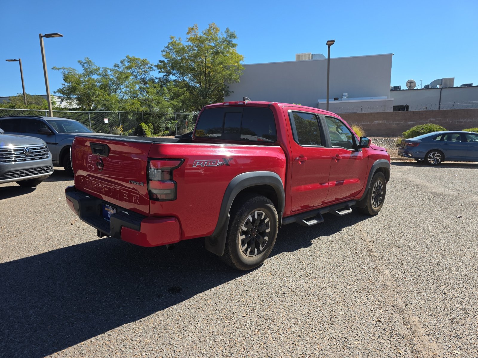 Used 2022 Nissan Frontier Pro-X RWD image 5