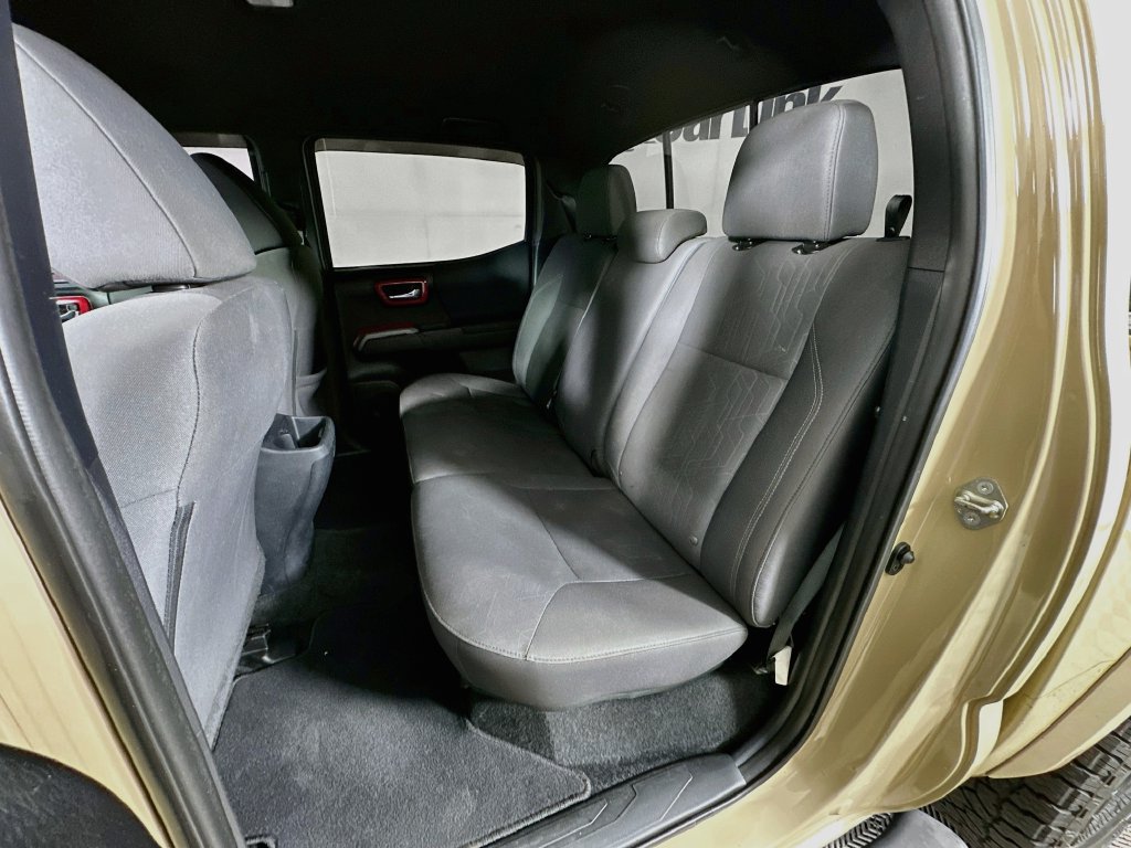 Used 2019 Toyota Tacoma TRD Sport RWD image 28