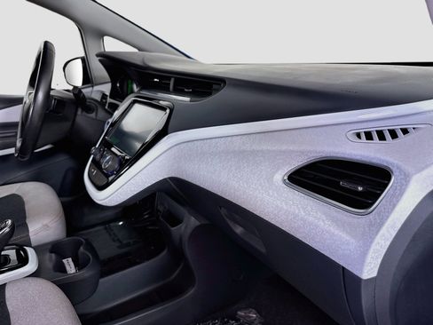 Used 2021 Chevrolet Bolt LT FWD image 29