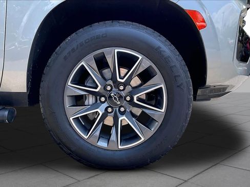 Certified 2023 Chevrolet Suburban Z71 w/ Luxury Package AWD/4WD image 10