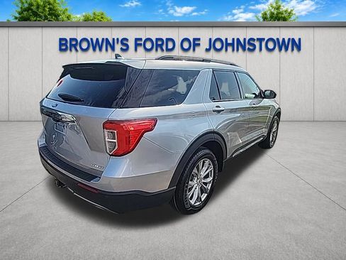Used 2023 Ford Explorer XLT w/ Equipment Group 202A AWD/4WD image 10