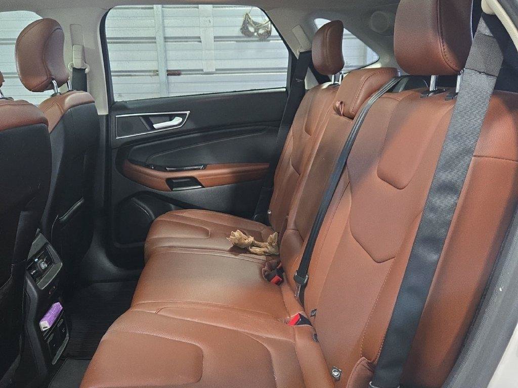 Used 2017 Ford Edge Titanium w/ Equipment Group 302A FWD image 15