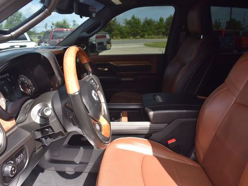 Used 2022 RAM 3500 Limited AWD/4WD image 8