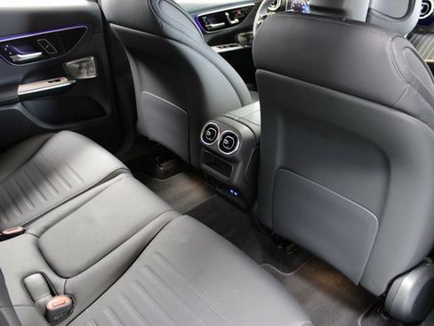 Used 2024 Mercedes-Benz GLC 300 image 15