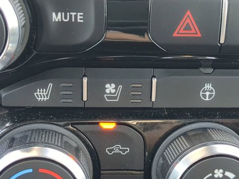 Used 2021 RAM 3500 Laramie image 25