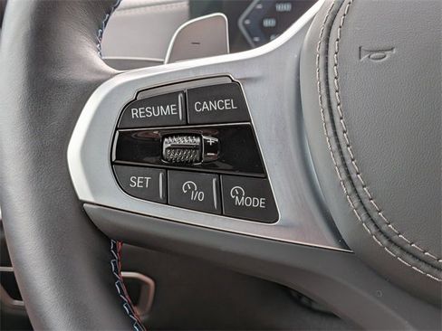 Used 2025 BMW X7 M60i image 30