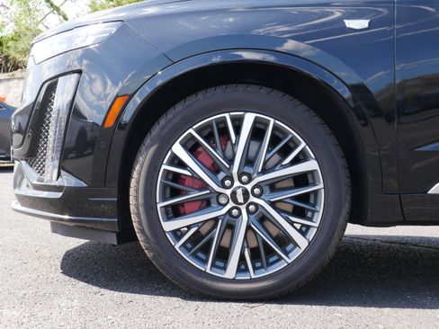 Certified 2024 Cadillac XT6 Sport w/ Technology Package AWD/4WD image 12
