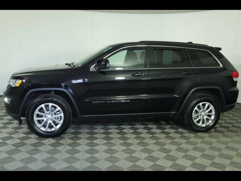 Used 2022 Jeep Grand Cherokee Laredo E w/ Security & Convenience Group AWD/4WD image 15