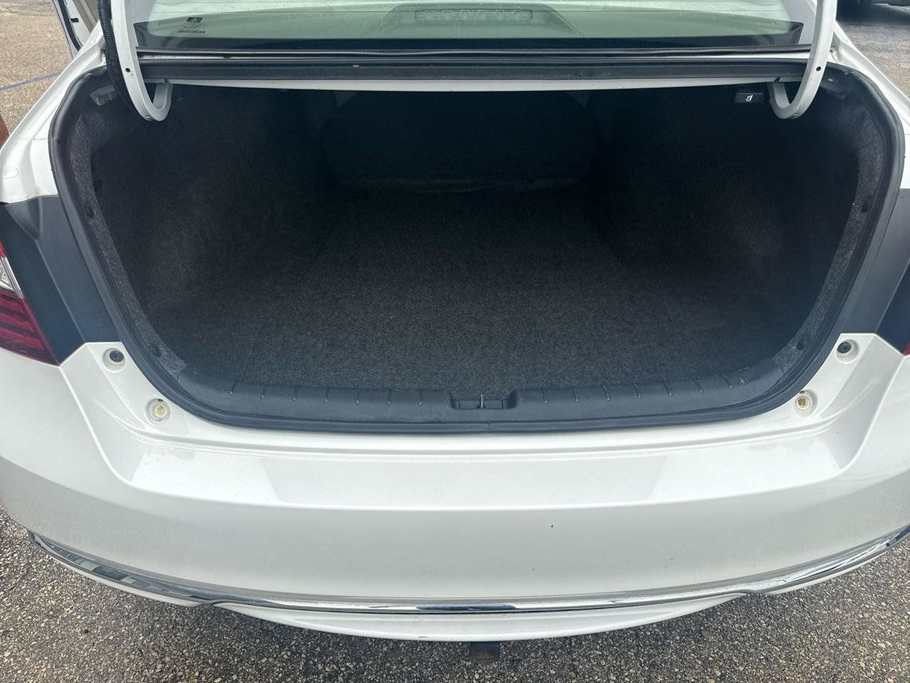 Used 2017 Honda Accord LX image 19
