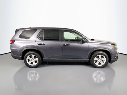Certified 2023 Honda Pilot LX image 4