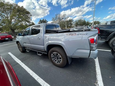 Used 2021 Toyota Tacoma TRD Sport image 3