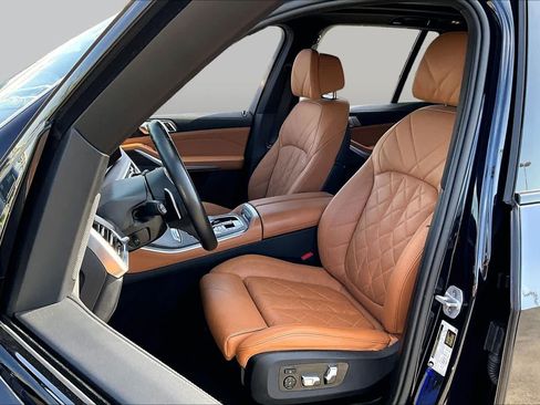 Used 2025 BMW X5 sDrive40i w/ M Sport Package RWD image 7