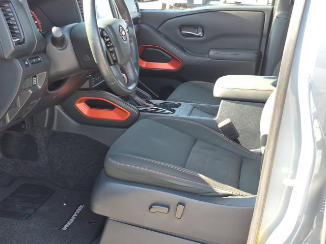 Used 2022 Nissan Frontier Pro-X RWD image 16
