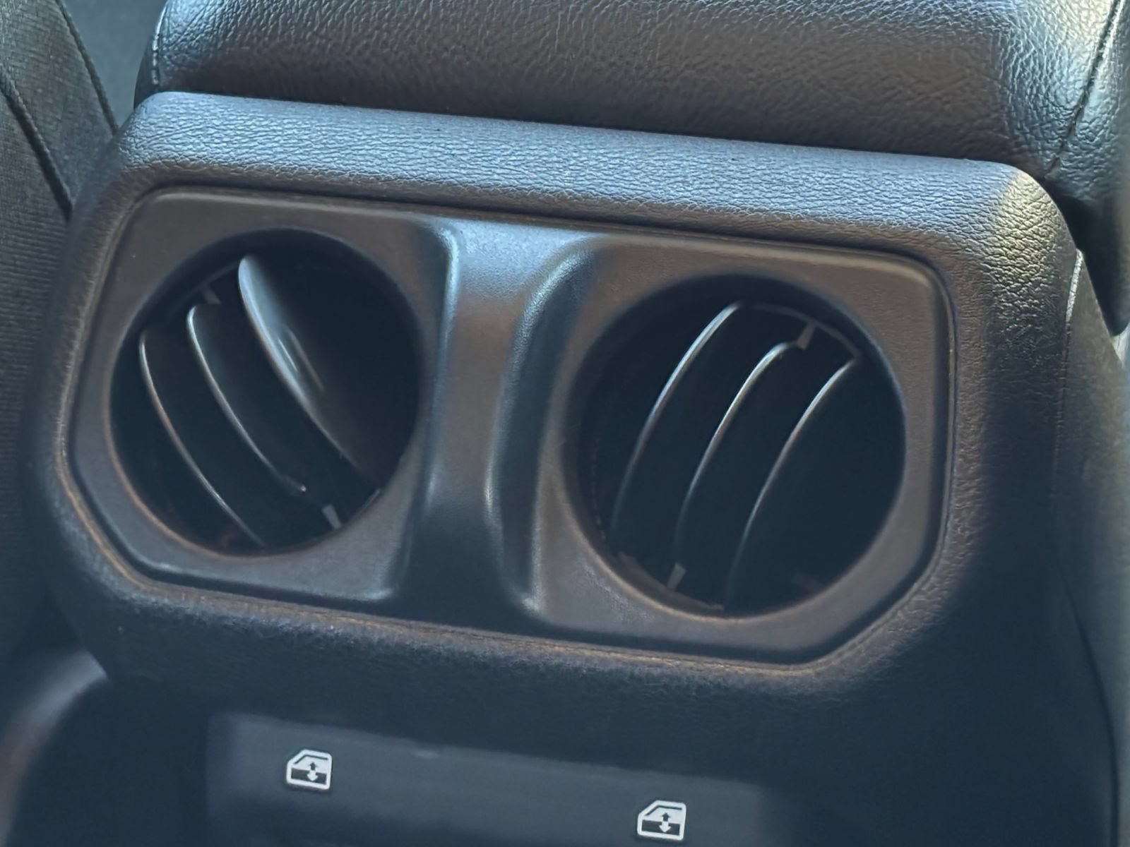 Used 2025 Jeep Wrangler Unlimited Sport AWD/4WD image 21