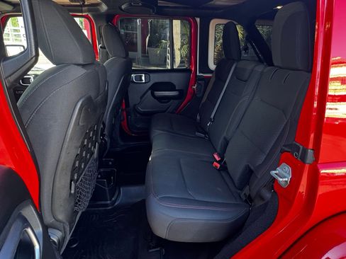 Used 2019 Jeep Wrangler Unlimited Rubicon image 24