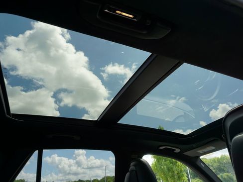 Certified 2025 Mercedes-Benz GLC 300 4MATIC image 60