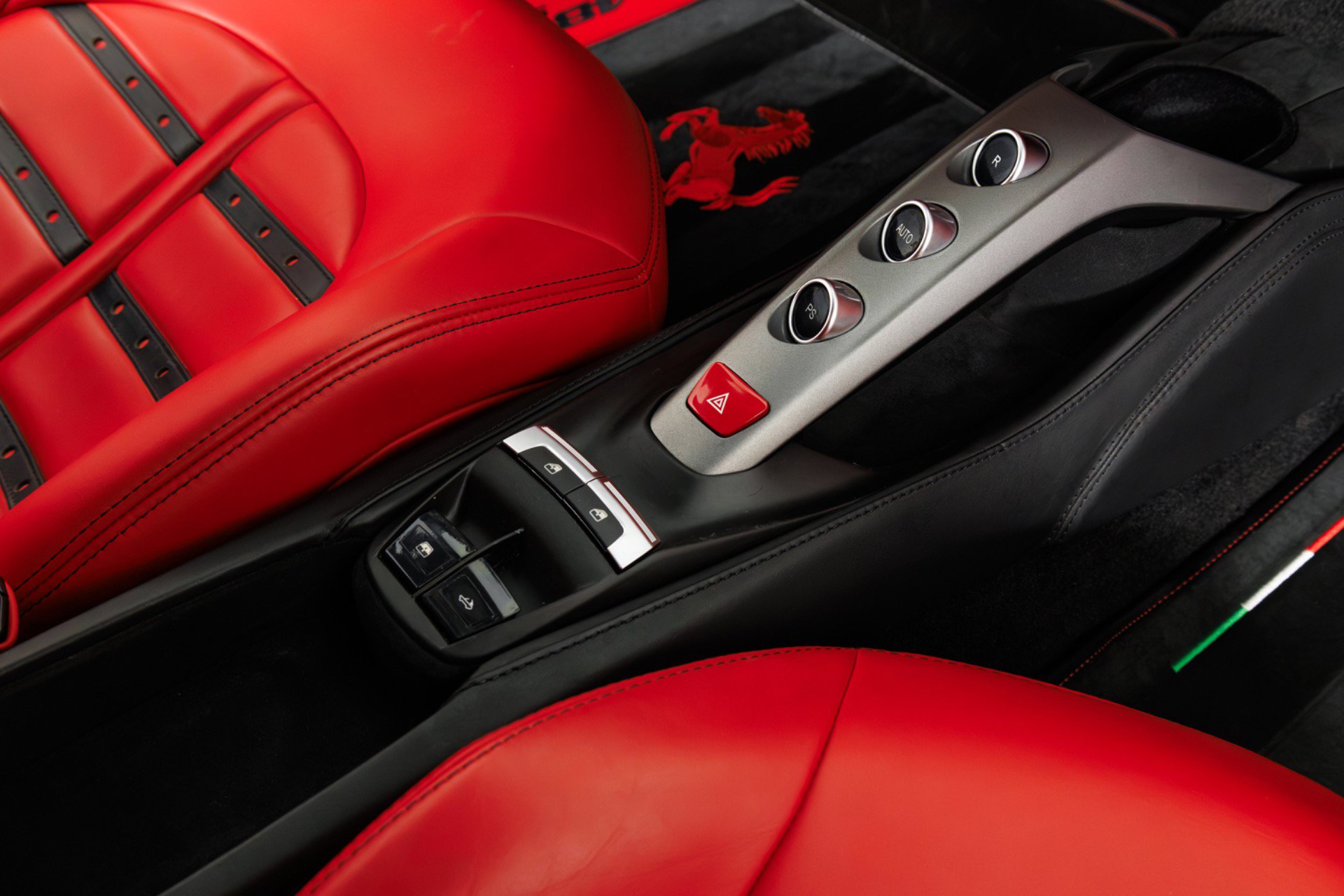 Used 2017 Ferrari 488 Spider RWD image 27
