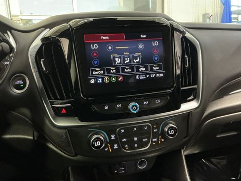 Used 2023 Chevrolet Traverse RS AWD/4WD image 22