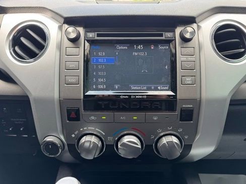 Used 2016 Toyota Tundra SR5 w/ SR5 Upgrade Package AWD/4WD image 19